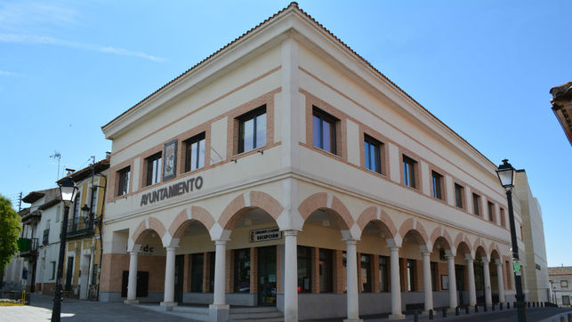 Fachada del Ayuntamiento de Carranque